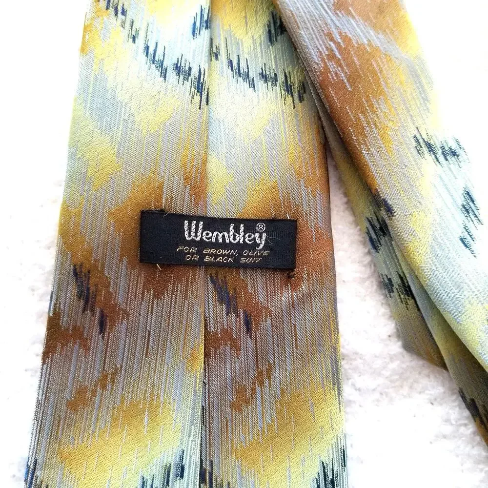 Vintage 1950s Mens Tie Wembley Green Abstract Light Olive Necktie 54